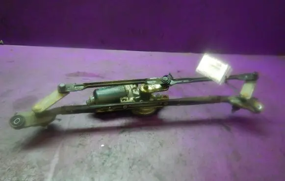 Front wiper linkage and motor