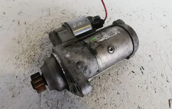 Volkswagen Polo V 6R Starter motor 02Z911024A