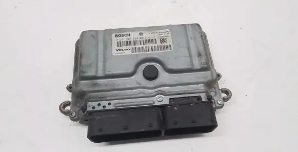 Volvo V50 Engine control unit/module 8667577 0261209009