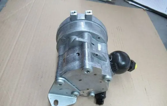Vacuum pump