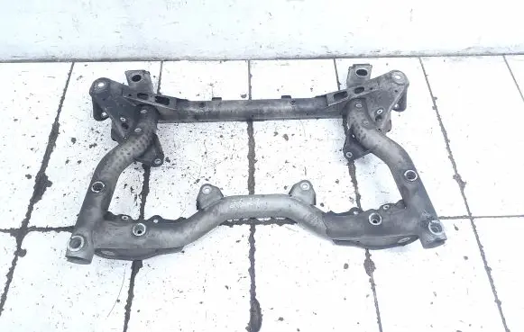 Mercedes-Benz CLS C218 X218 Front subframe A0029980650