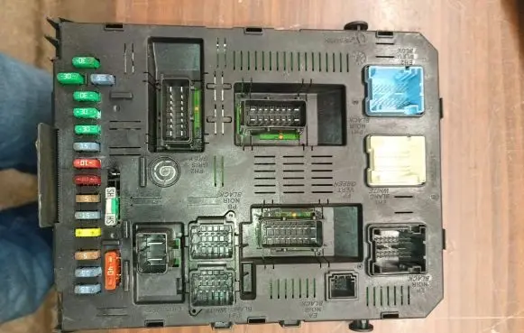 Peugeot 607 Comfort/convenience module 9660105680