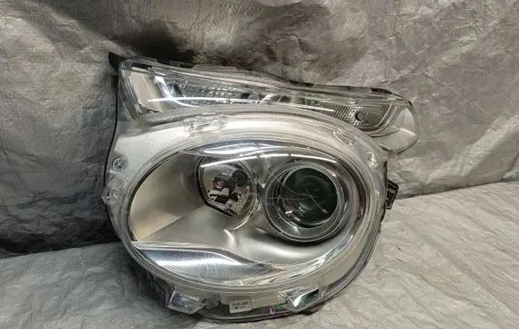 Citroen C1 Headlight/headlamp 90060985