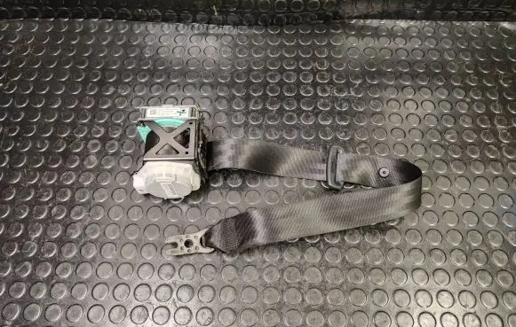 Audi A8 S8 D4 4H Rear seatbelt 4H0857805F