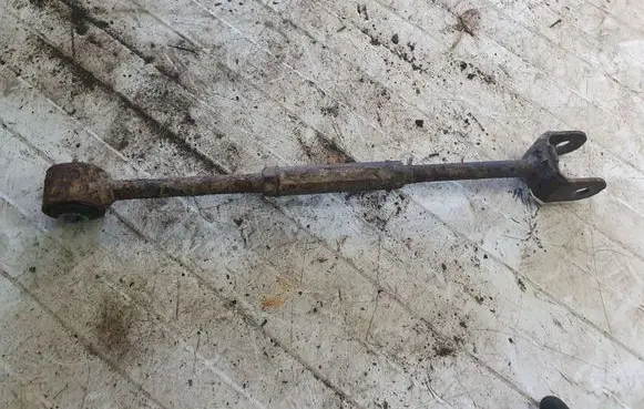 Toyota Avensis T220 Rear upper control arm/wishbone NOCODE