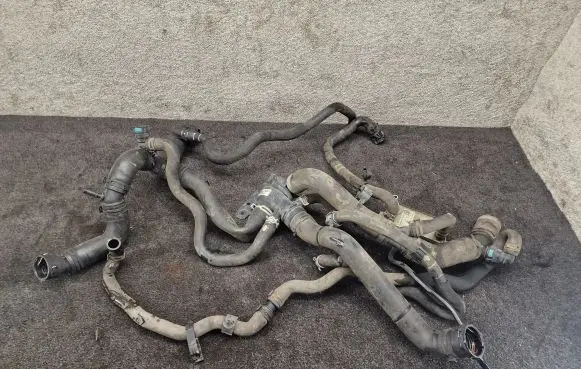 Land Rover Range Rover Sport L494 Engine coolant pipe/hose FPLA8286CA AW837A095AA FPLA8575CD