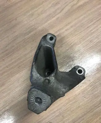 Audi A5 8T 8F Engine mounting bracket 8k0199307