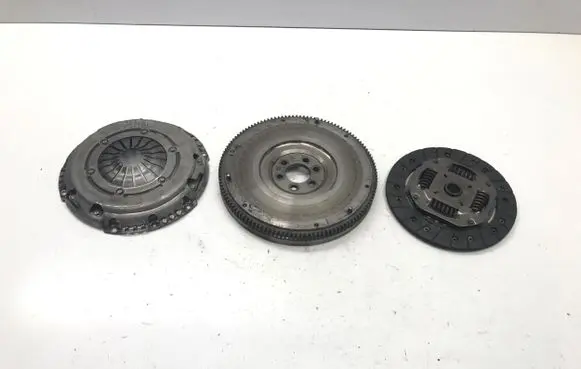 Seat Ibiza V (KJ) Clutch set kit 04C141025D 04C105269J 04C141031C
