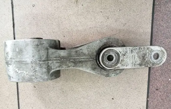 Volkswagen Sharan Engine mount vacuum valve 7M3699201G