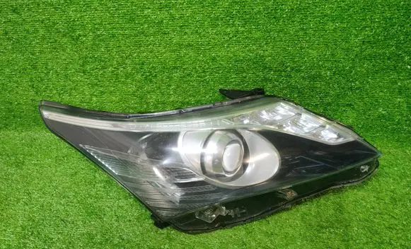 Toyota Avensis T270 Headlight/headlamp H296HRAE 1000017687