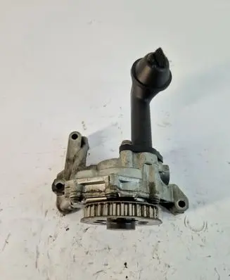 Volkswagen Caddy Oil pump 03L115263