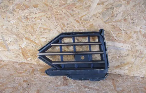Volkswagen Touran III Front fog light trim/grill 760853665B