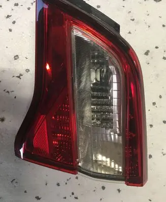 Subaru Legacy Tailgate rear/tail lights
