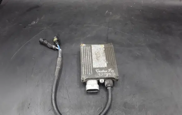 Jeep Cherokee Headlight ballast module Xenon 10R023769 E1310R023769