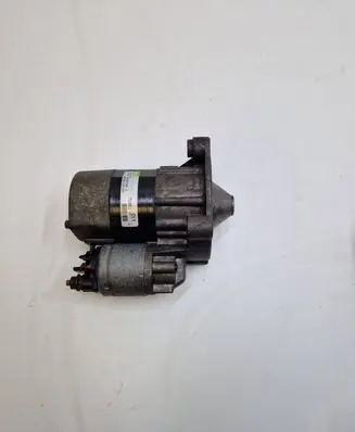 Peugeot 207 Starter motor TS8E2 9658308780
