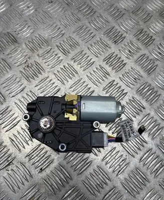 Hyundai Santa Fe Sunroof motor/actuator 81680S1000