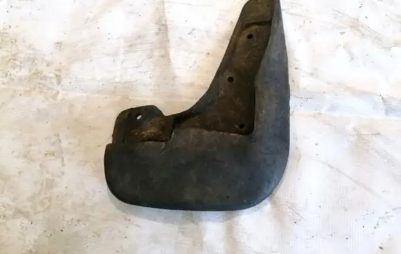 Mitsubishi Carisma Front mudguard mz311027