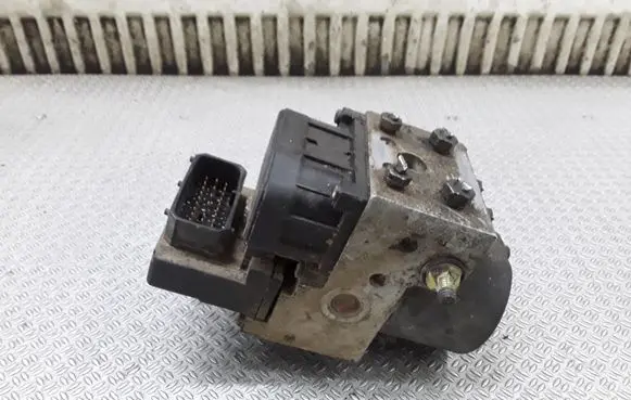Ford Mondeo MK II ABS Pump 0265216841 YS712M110AA 404083560981