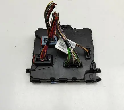 Opel Movano B Central body control module 284B19799R