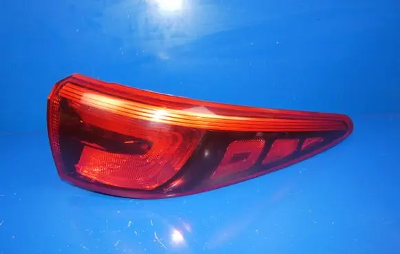 KIA Sportage Rear/tail lights 92402F10 11989 2357D