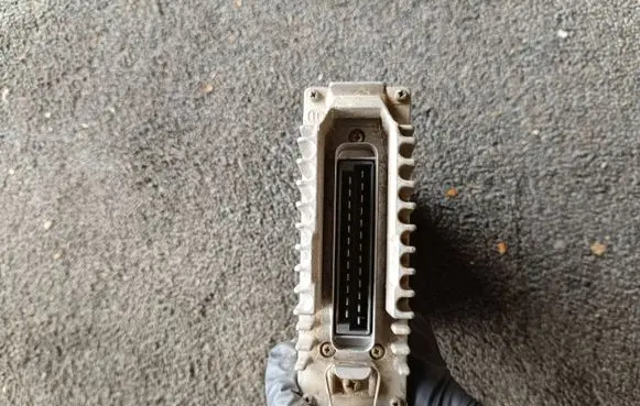Mercedes-Benz E W124 Engine control unit/module 0065450032 0280800220