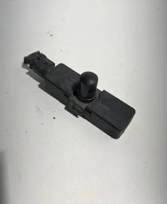 Mercedes-Benz E W211 Sensor A2208300272 2208300272