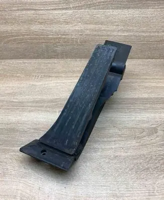 BMW 3 E90 E91 Accelerator throttle pedal 6772645 25916010