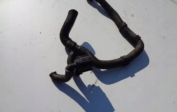 Seat Alhambra (Mk2) Turbo air intake inlet pipe/hose 
