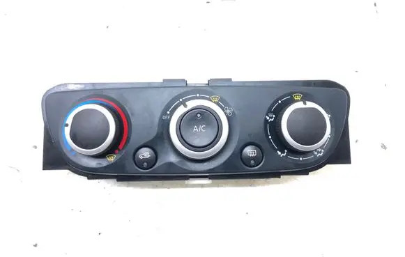 Renault Megane III Climate control unit E1072183A