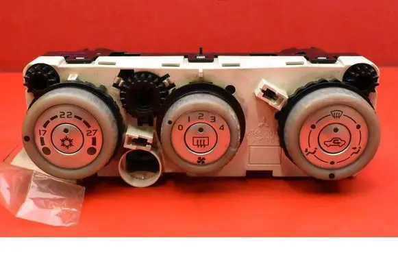Mitsubishi Colt CZ3 Climate control unit 69667016