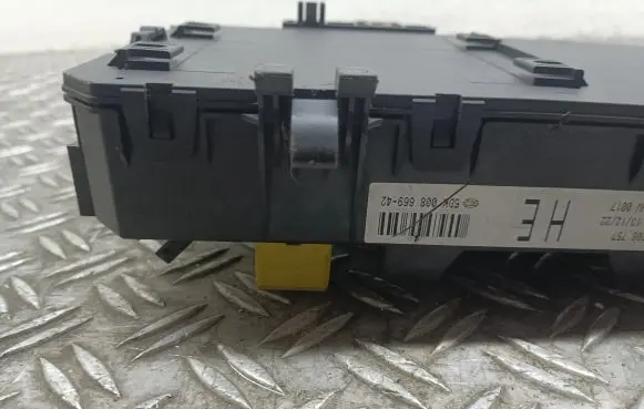 Opel Zafira B Fuse box set