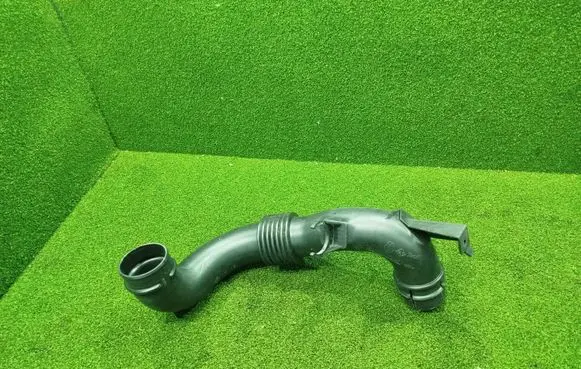 Renault Master III Air intake duct part 165550972R