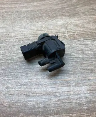 Audi A8 S8 D3 4E Vacuum pump 1K0906283A