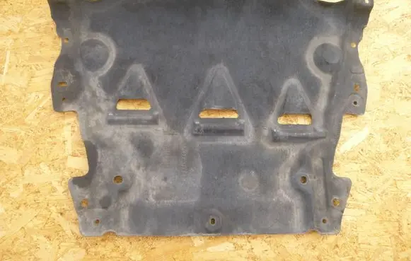 Volvo XC60 Engine splash shield/under tray 31440388