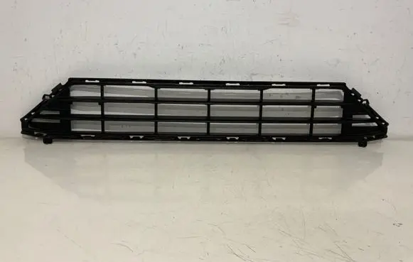 Volvo XC60 Front bumper lower grill 32296070