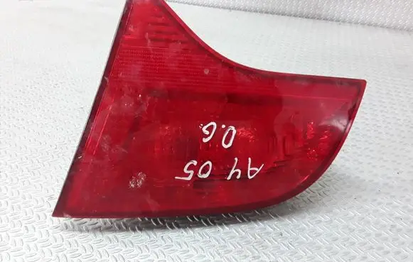 Audi A4 S4 B7 8E 8H Tailgate rear/tail lights 8E9945094