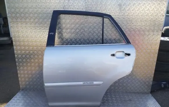 Lexus RX 330 - 350 - 400H Rear door 