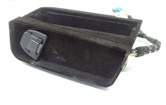 Mercedes-Benz CLS C219 Glove box central console A2196800110