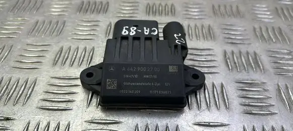 Mercedes-Benz E W212 Glow plug pre-heat relay A6429002700 0522140209