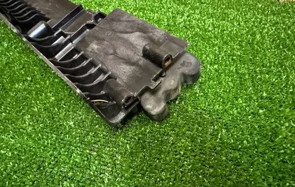 BMW X3 F25 Radiator mount bracket 61477091