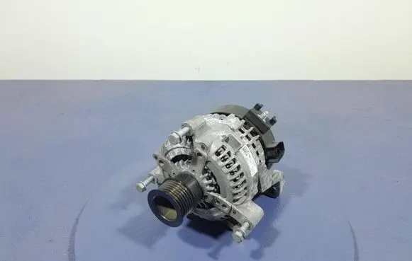 BMW Z4 E85 E86 Generator/alternator 8654280