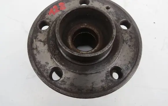 Volvo S90, V90 Front wheel hub