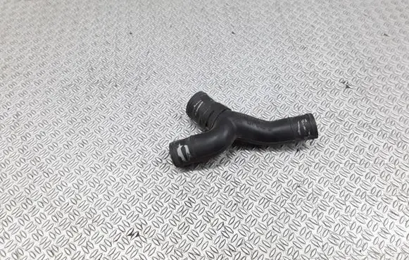 Audi A6 S6 C5 4B Engine coolant pipe/hose 06C131848B