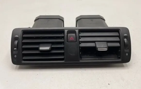 Volvo V50 Dash center air vent grill 39863758 P1007VAV0 SS24083