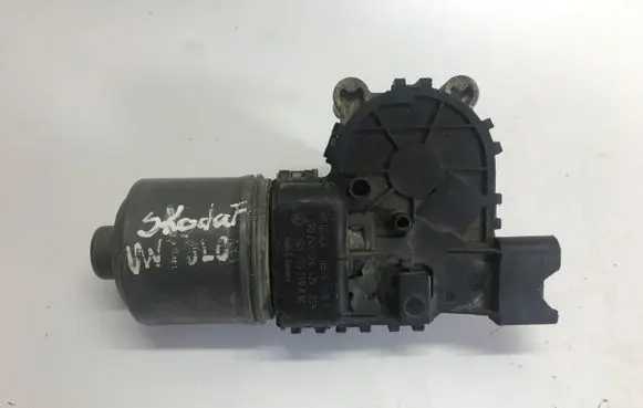 Skoda Fabia Mk1 (6Y) Wiper motor 0390241524 6Q1955119A