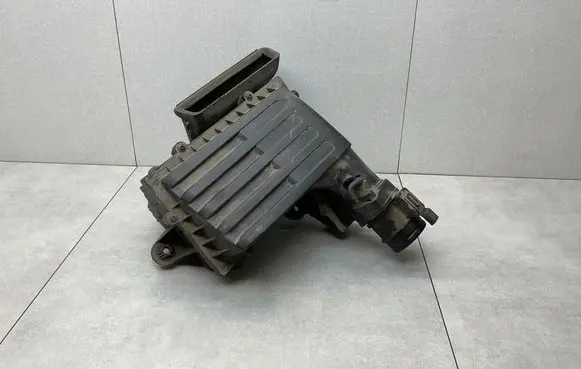 Skoda Octavia Mk3 (5E) Air filter box 5Q0129607S