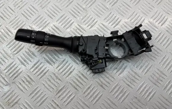 Toyota Auris 150 Indicator stalk 8414002330 173832 0233017F249
