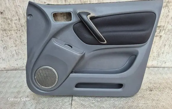 Toyota RAV 4 (XA20) Front door card panel trim 67777X1B02 67661X1B01