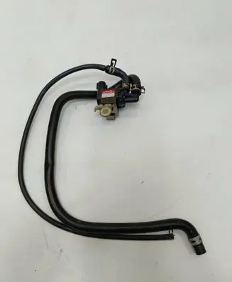 Lexus LS 400 Valve vacuum 2586050060 1013621322