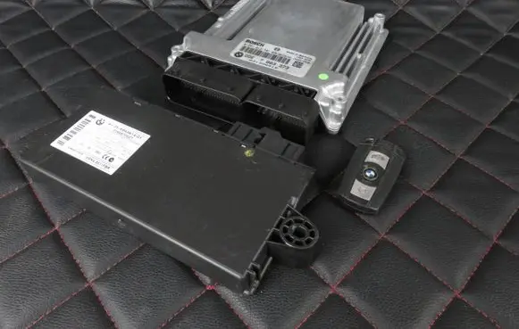 BMW 5 E60 E61 Engine ECU kit and lock set 0281013501 031398512 6943814